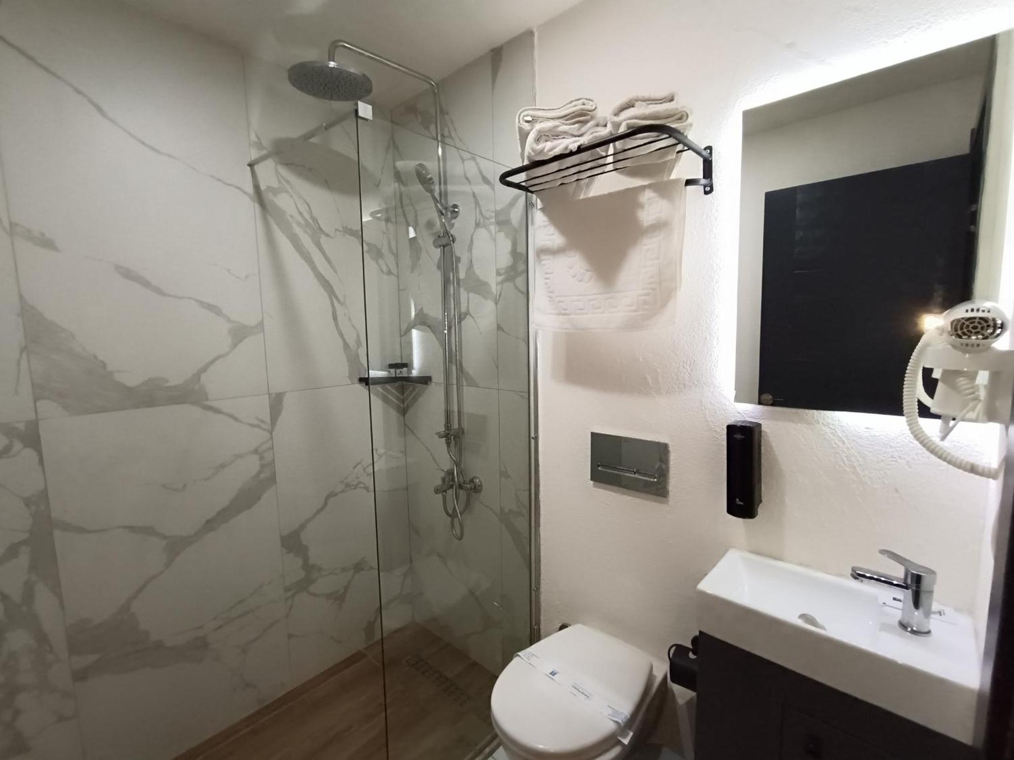 Comfy Otel Antalya Lara Antália Quarto foto